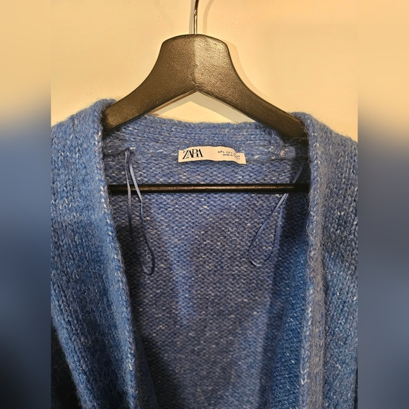 ZARA | Bright Blue Cropped Heavy Knit Cardigan Sweater. Sz L. No flaws. - Picture 3 of 8